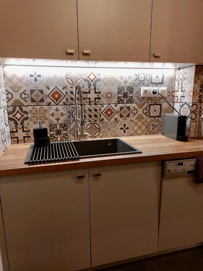 Christina-Anna Athens City Center Walking Distance To Everywhere And Acropolis, In One Of The Most Favorable Locations By National Gardens And Zoo, Hellenic Parliament In Syntagma And Stylish Exquisite Kolonaki Cozy Renovated Apartment 외부 사진