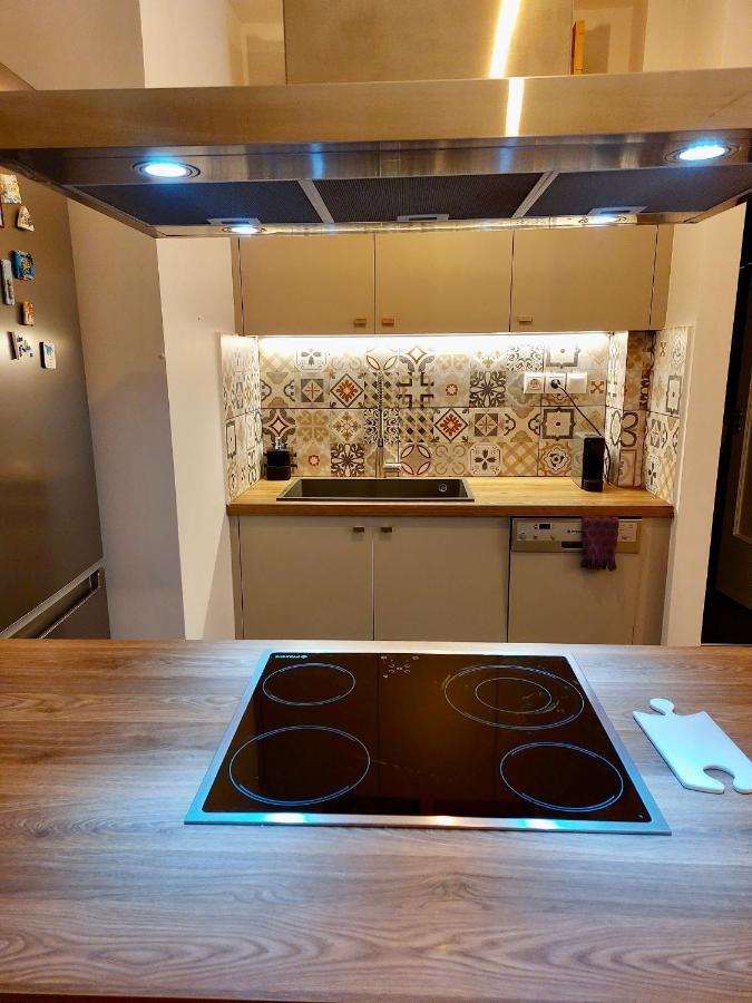 Christina-Anna Athens City Center Walking Distance To Everywhere And Acropolis, In One Of The Most Favorable Locations By National Gardens And Zoo, Hellenic Parliament In Syntagma And Stylish Exquisite Kolonaki Cozy Renovated Apartment 외부 사진