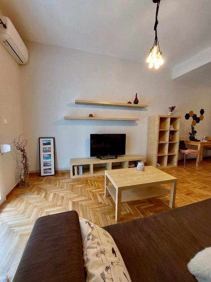 Christina-Anna Athens City Center Walking Distance To Everywhere And Acropolis, In One Of The Most Favorable Locations By National Gardens And Zoo, Hellenic Parliament In Syntagma And Stylish Exquisite Kolonaki Cozy Renovated Apartment 외부 사진